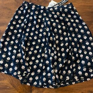 Billabong Junior sized M floral skirt with tags